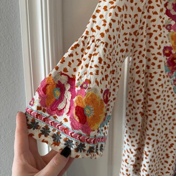 Savanna Jane Boho Multicolor Floral Embroidered Blouse Size Small Bell Sleeves - Picture 3 of 7